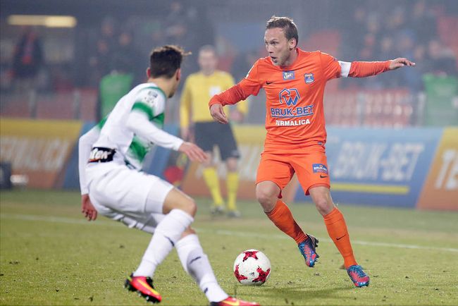 40比赛中 40比赛中